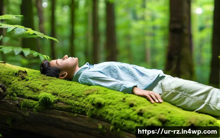 마인드풀테크와 정보 기술의 융합 - Digital Detox in Nature**
A young adult, modestly dressed in comfortable, casual clothing (such as a...